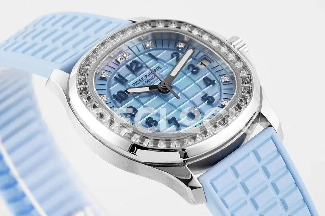 Aquanaut 5068 SS Blue Textured Dial on Blue Rubber Strap